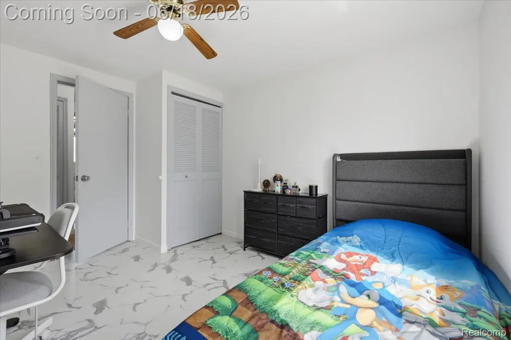 13575 Mercedes Redford Charter Township MI 48239