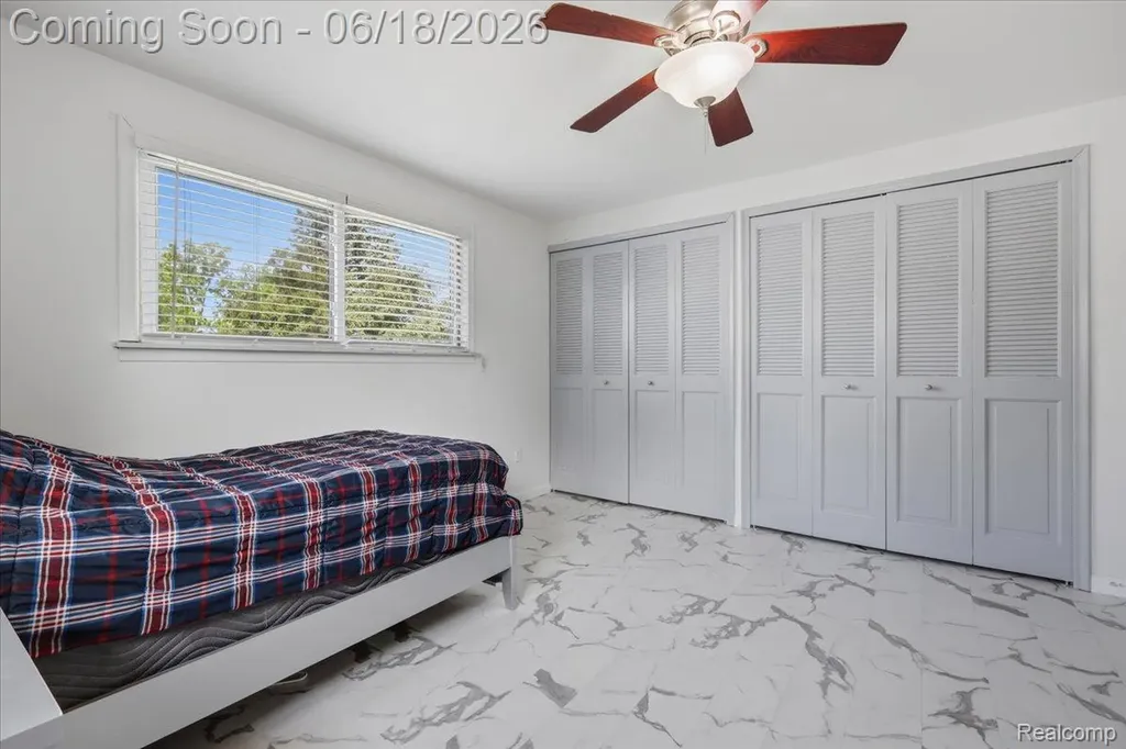 13575 Mercedes Redford Charter Township MI 48239