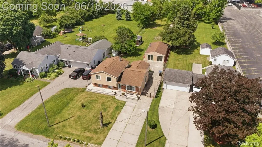 13575 Mercedes Redford Charter Township MI 48239