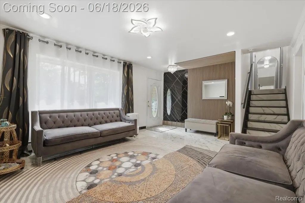 13575 Mercedes Redford Charter Township MI 48239