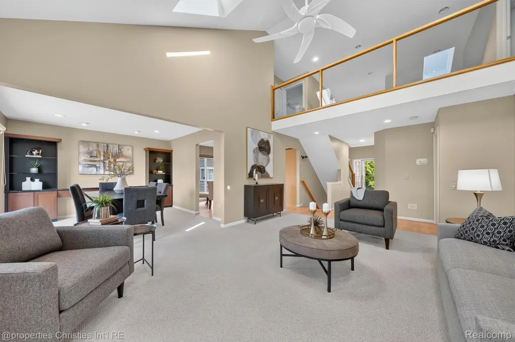 237 Winslow Circle Commerce Charter Township MI 48390
