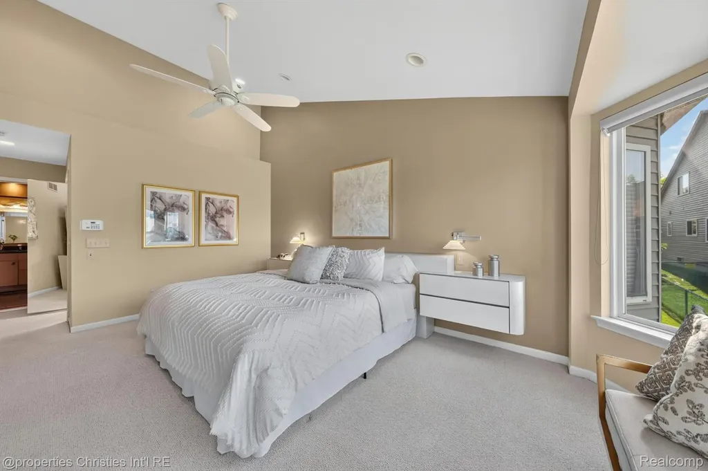 237 Winslow Circle Commerce Charter Township MI 48390