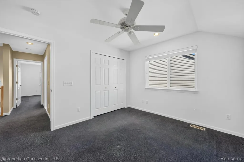 237 Winslow Circle Commerce Charter Township MI 48390