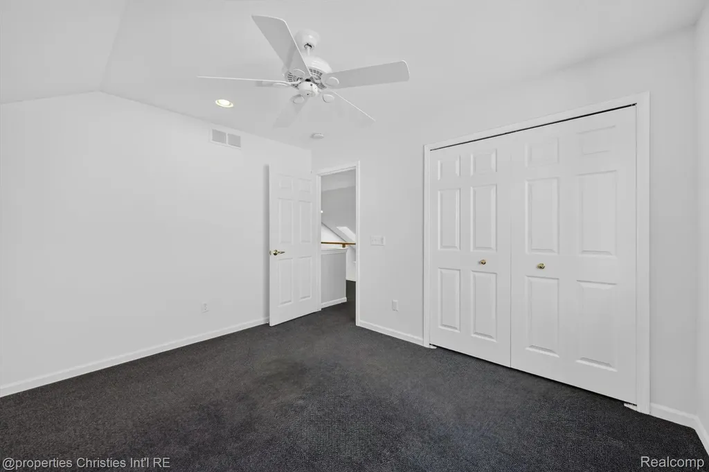 237 Winslow Circle Commerce Charter Township MI 48390