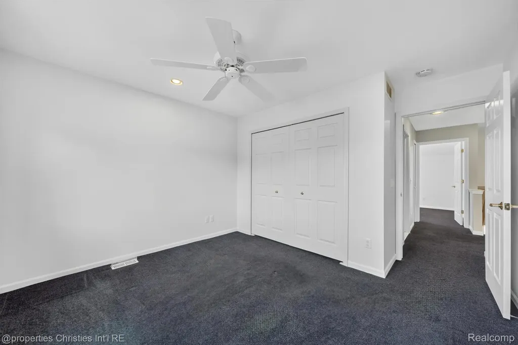 237 Winslow Circle Commerce Charter Township MI 48390