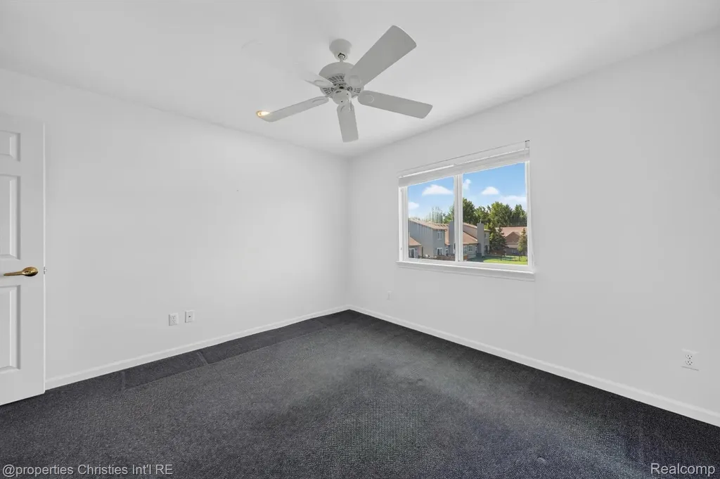 237 Winslow Circle Commerce Charter Township MI 48390