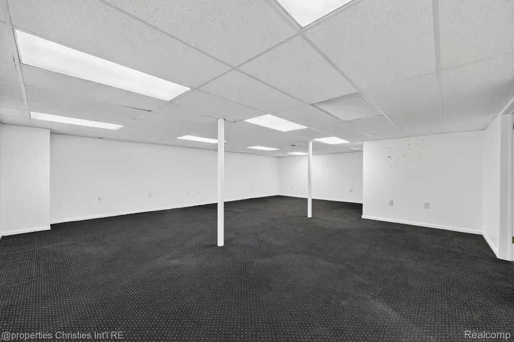 237 Winslow Circle Commerce Charter Township MI 48390