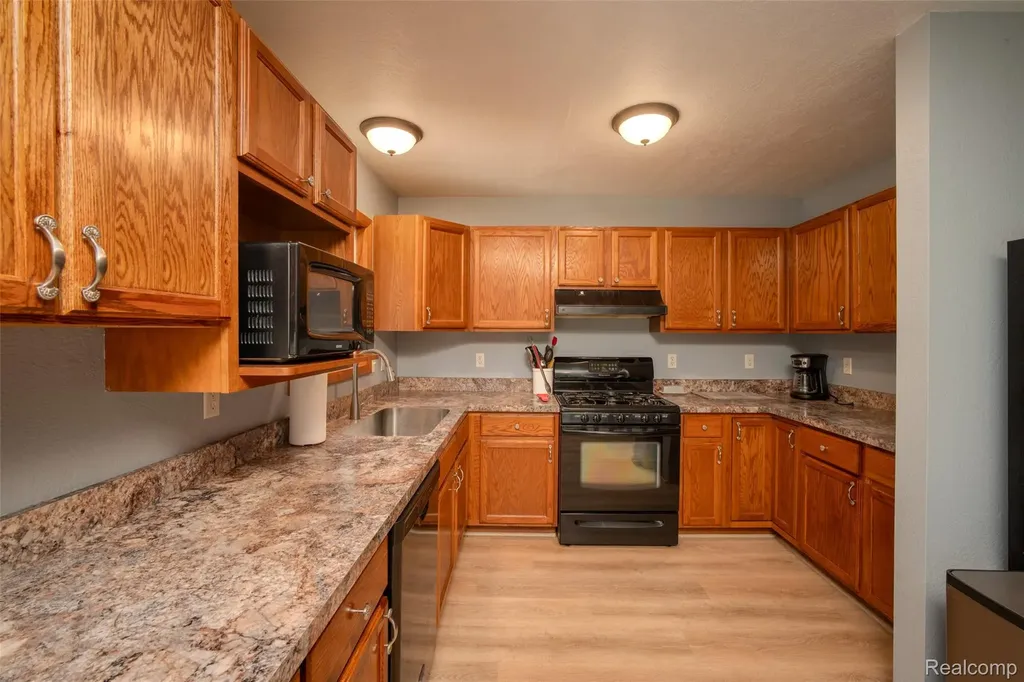 6954 Aarwood Trail NW Clearwater Township MI 49676