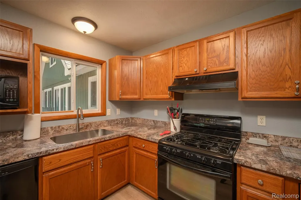 6954 Aarwood Trail NW Clearwater Township MI 49676