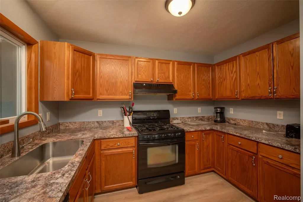 6954 Aarwood Trail NW Clearwater Township MI 49676
