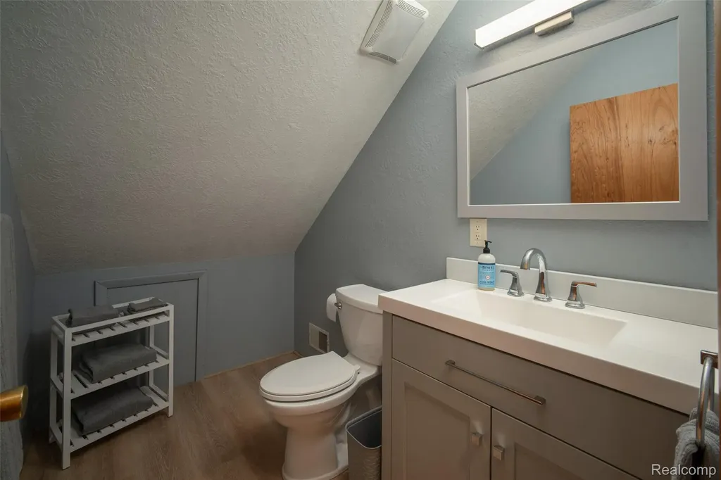 6954 Aarwood Trail NW Clearwater Township MI 49676