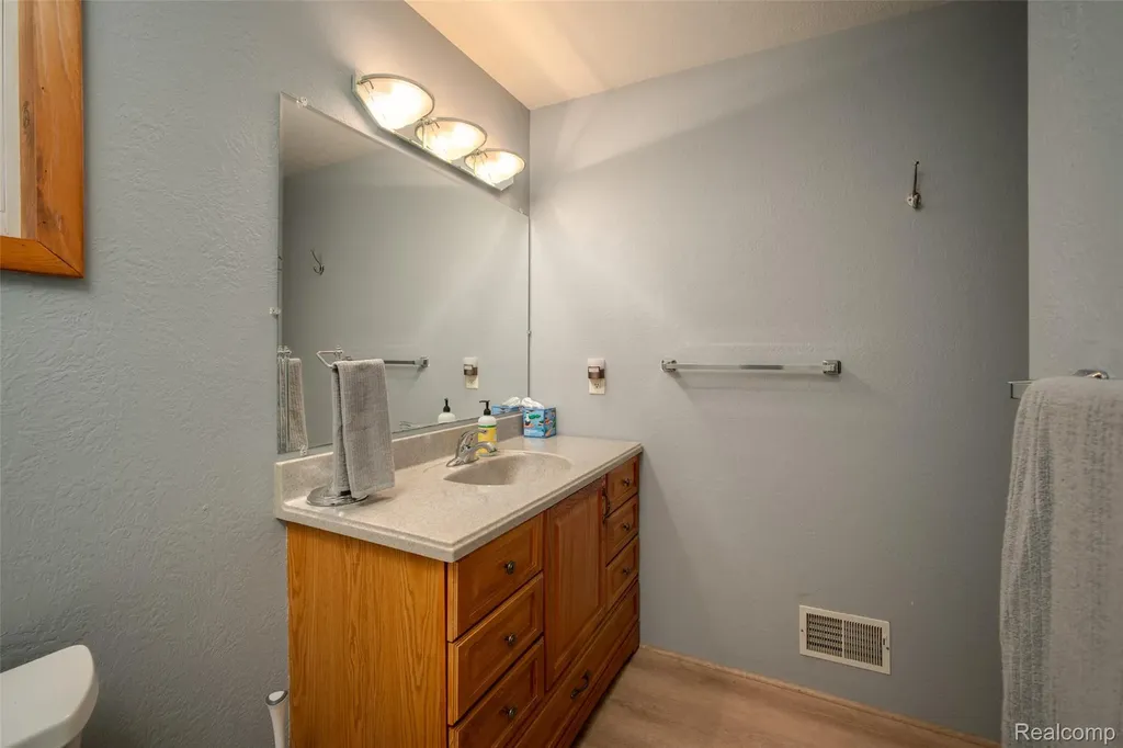 6954 Aarwood Trail NW Clearwater Township MI 49676