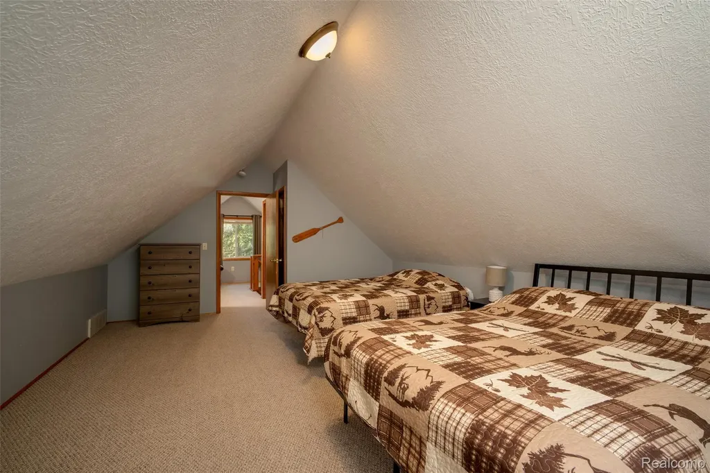 6954 Aarwood Trail NW Clearwater Township MI 49676