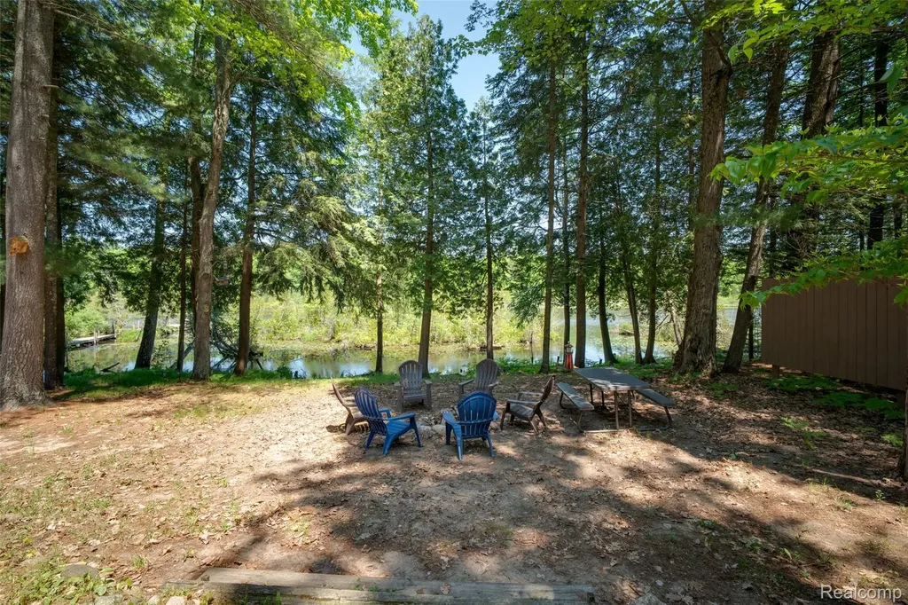 6954 Aarwood Trail NW Clearwater Township MI 49676