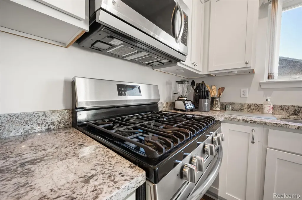 5785 Layton Road Howell Township MI 48836