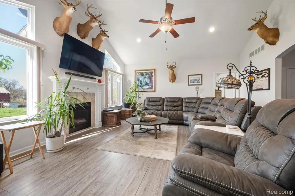 5785 Layton Road Howell Township MI 48836