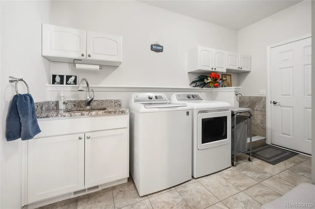 5785 Layton Road Howell Township MI 48836
