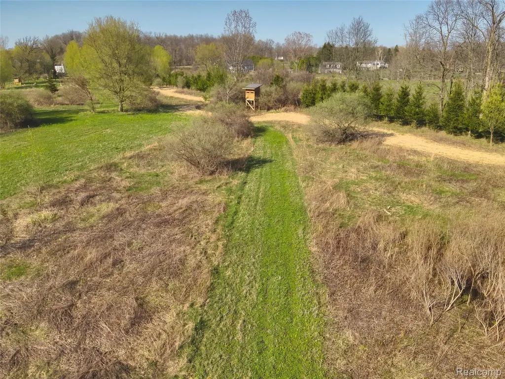 5785 Layton Road Howell Township MI 48836