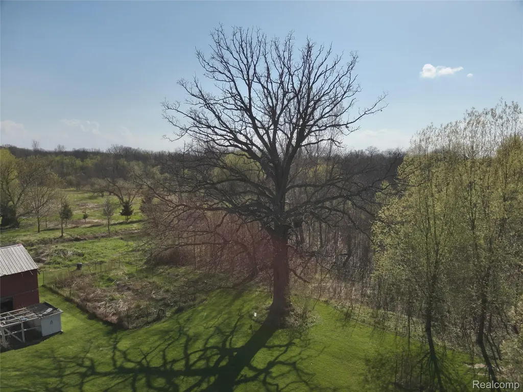 5785 Layton Road Howell Township MI 48836