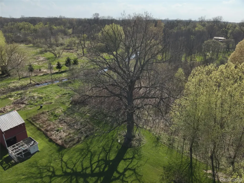 5785 Layton Road Howell Township MI 48836