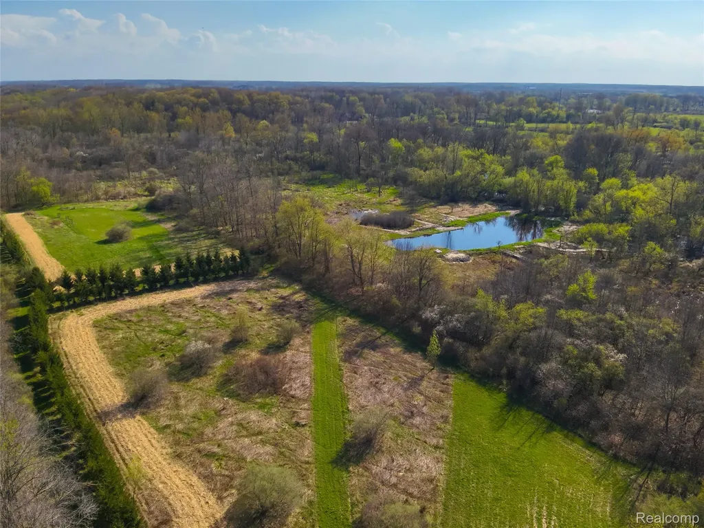 5785 Layton Road Howell Township MI 48836