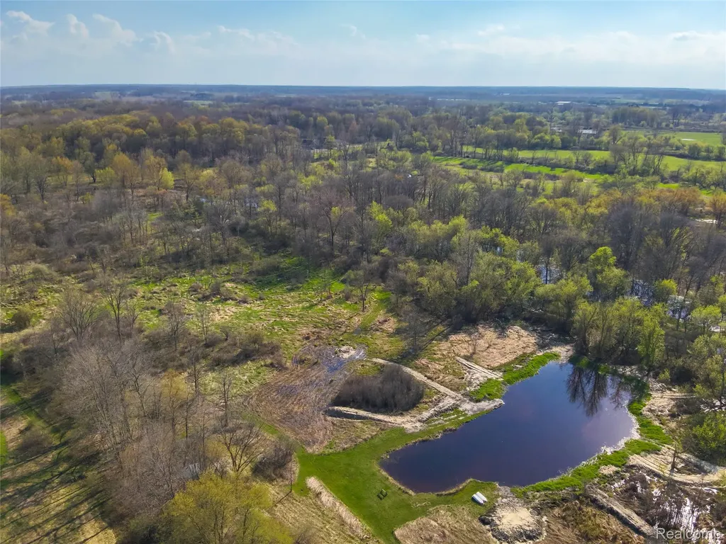 5785 Layton Road Howell Township MI 48836