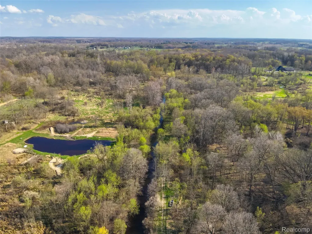 5785 Layton Road Howell Township MI 48836