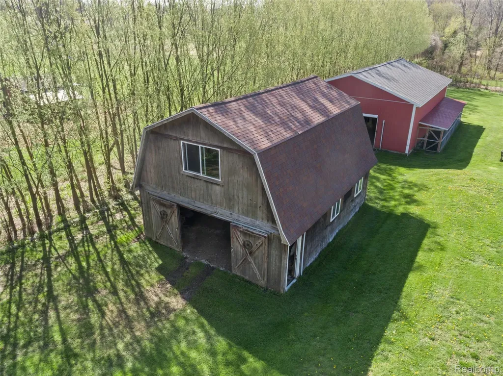5785 Layton Road Howell Township MI 48836