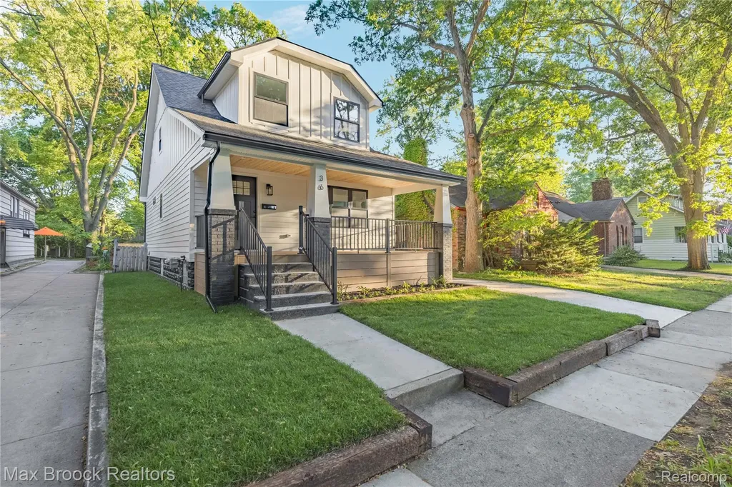 36 Woodward Heights Boulevard Pleasant Ridge City MI 48069