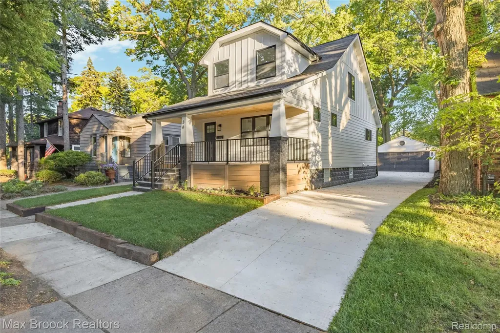 36 Woodward Heights Boulevard Pleasant Ridge City MI 48069