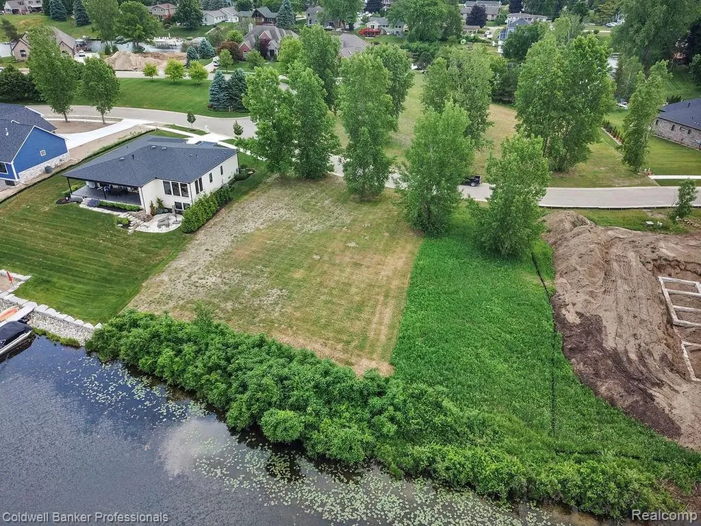 1932 Sandy Shores Drive Oxford Charter Township MI 48371