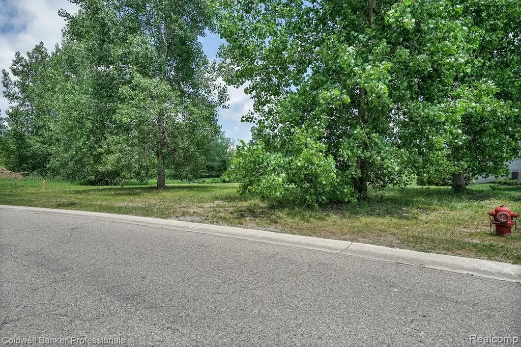 1932 Sandy Shores Drive Oxford Charter Township MI 48371