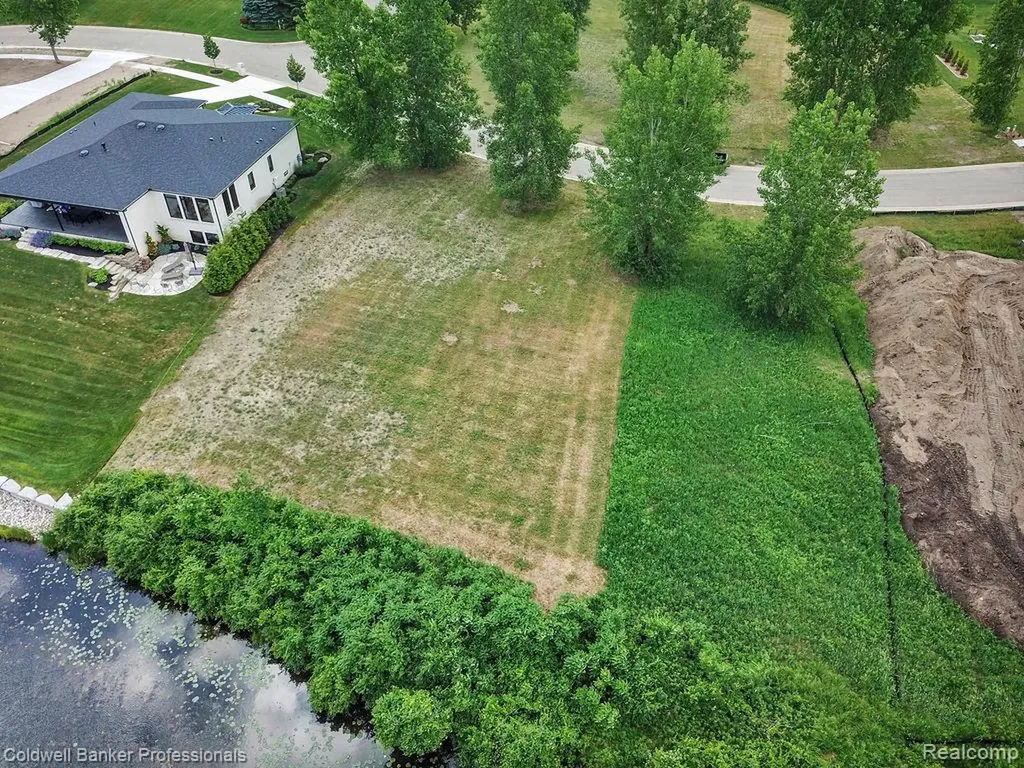 1932 Sandy Shores Drive Oxford Charter Township MI 48371