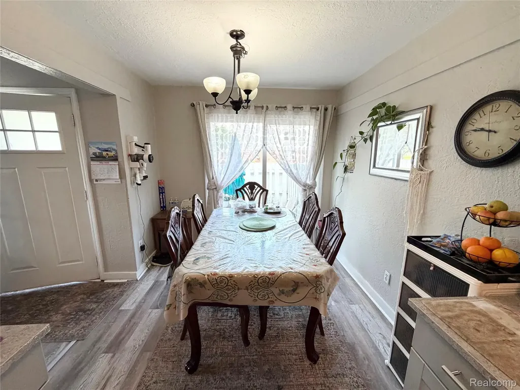 8542 Spinnaker Way Ypsilanti Charter Township MI 48197