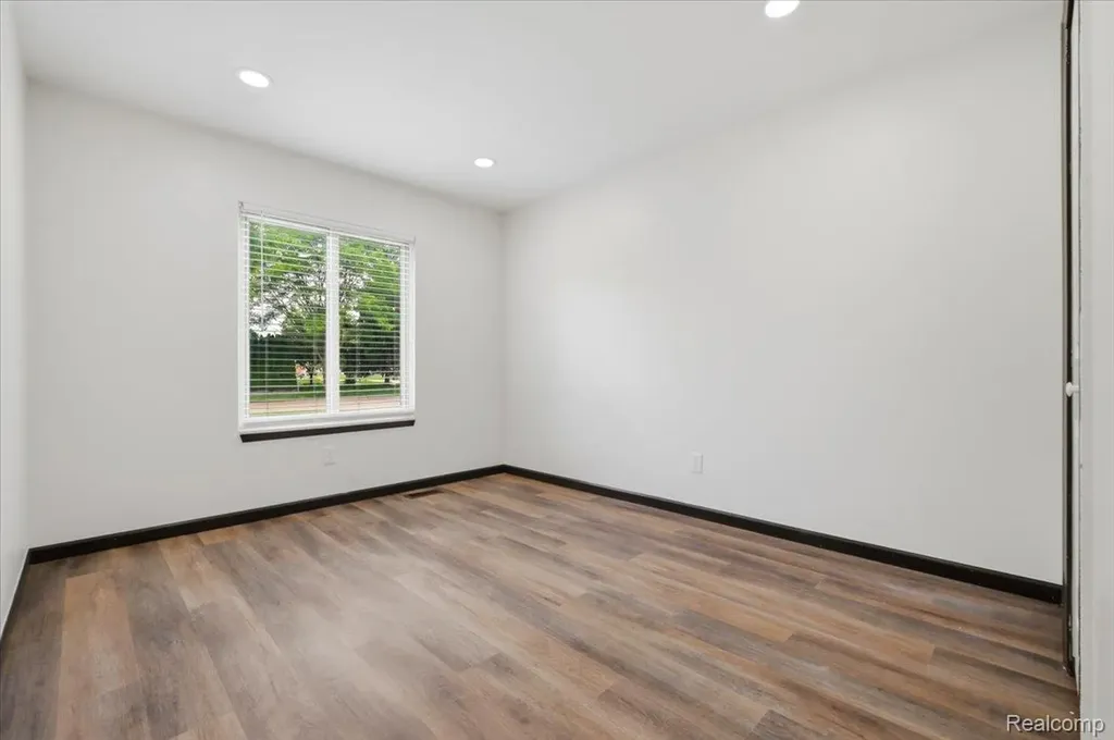 33058 Ione Drive Sterling Heights City MI 48310