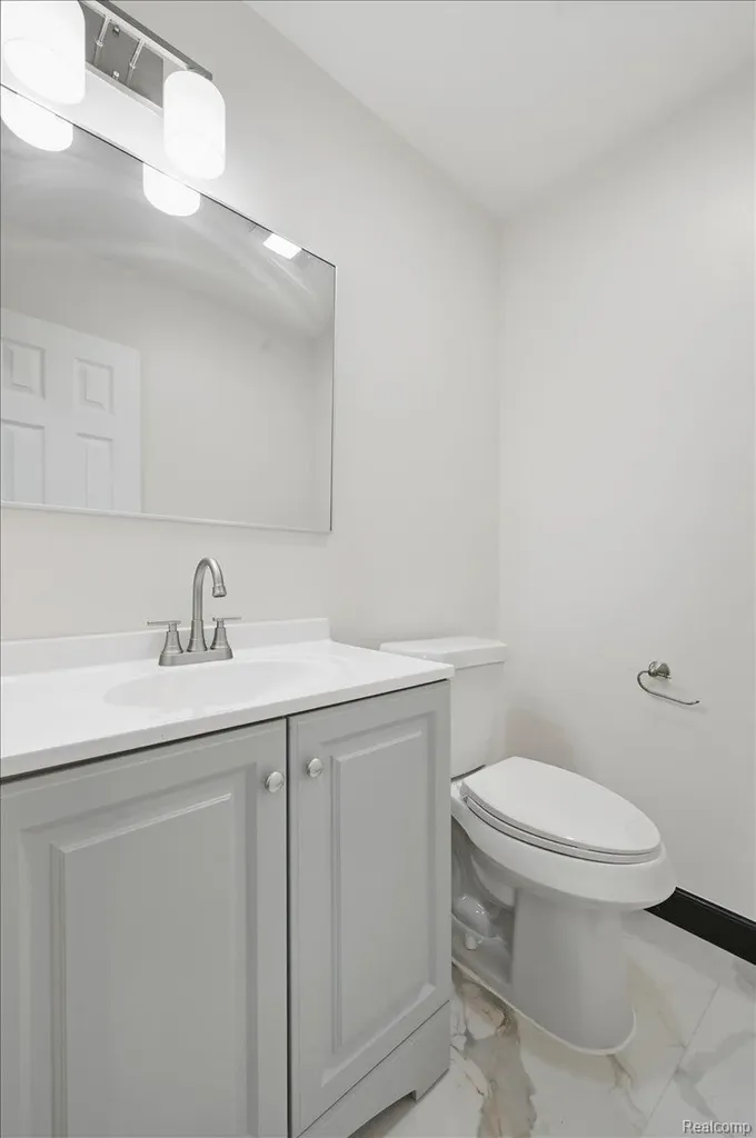 33058 Ione Drive Sterling Heights City MI 48310