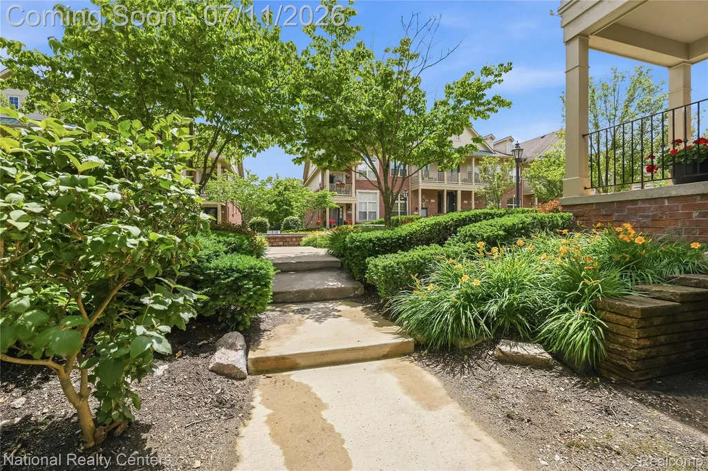 128 Sandy Lane Walled Lake City MI 48390