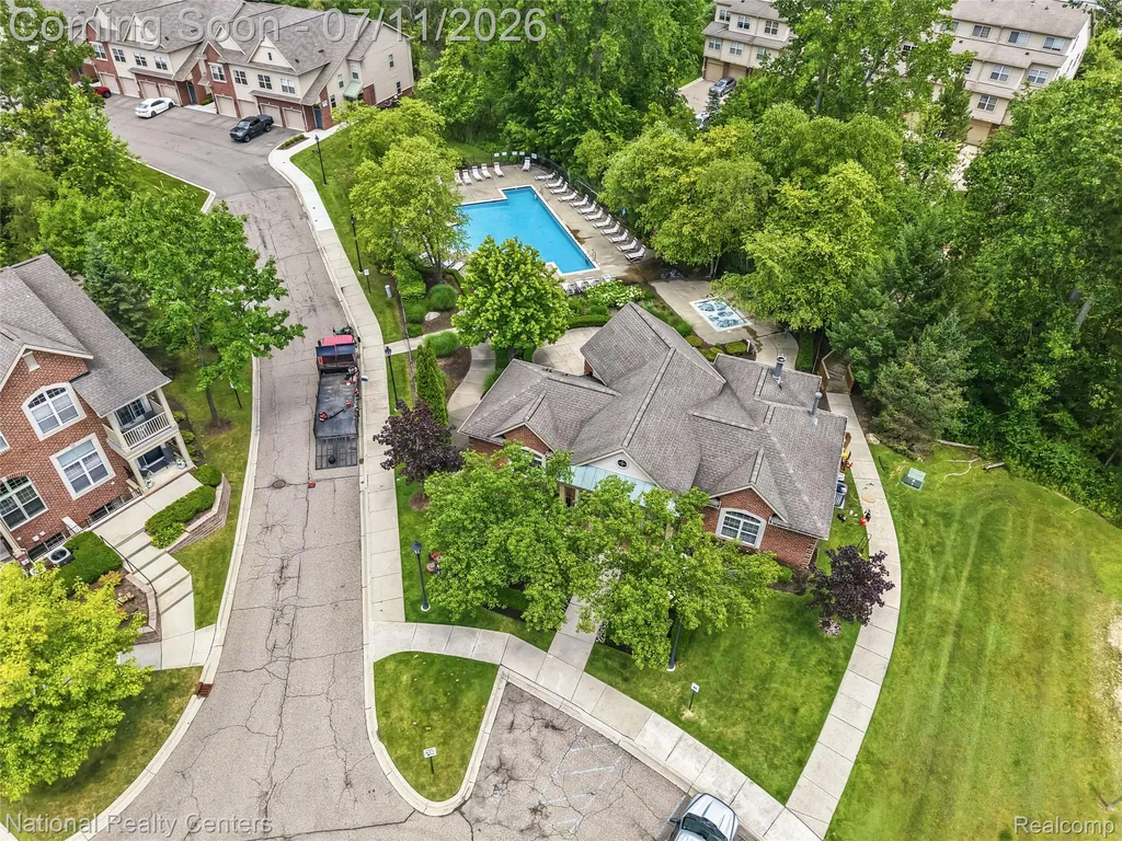 128 Sandy Lane Walled Lake City MI 48390