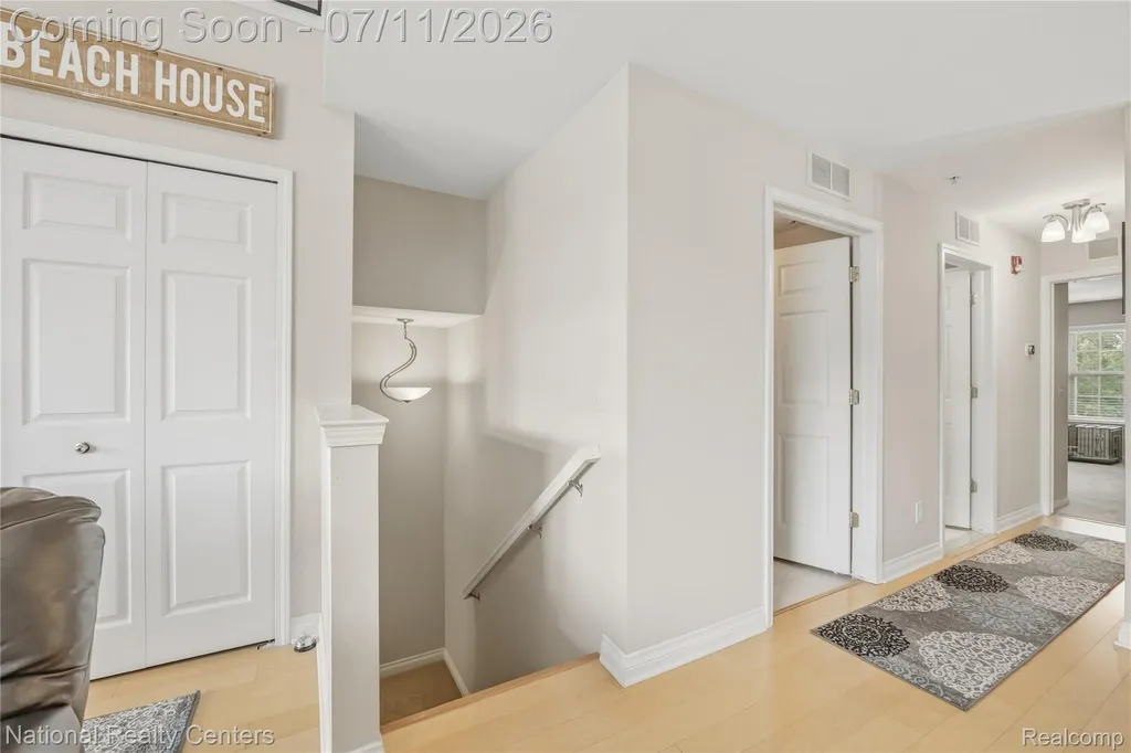 128 Sandy Lane Walled Lake City MI 48390