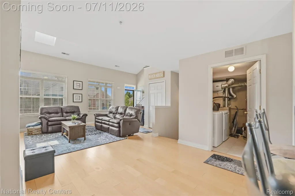 128 Sandy Lane Walled Lake City MI 48390