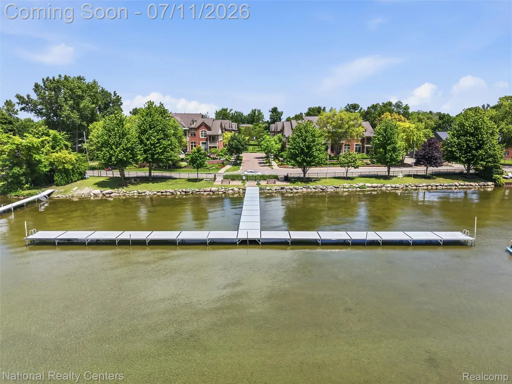 128 Sandy Lane Walled Lake City MI 48390