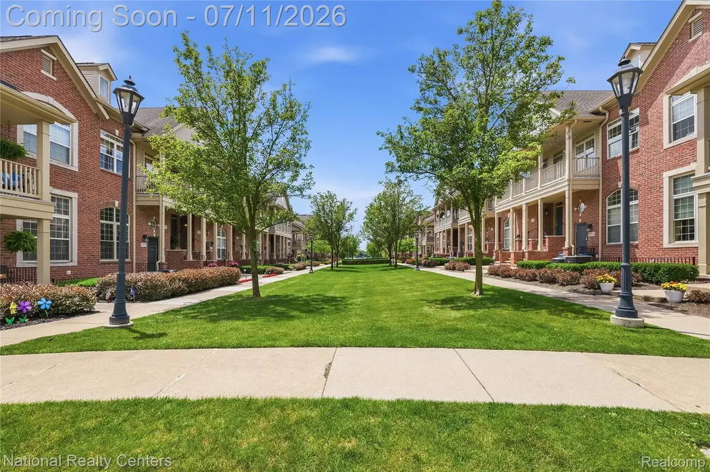 128 Sandy Lane Walled Lake City MI 48390