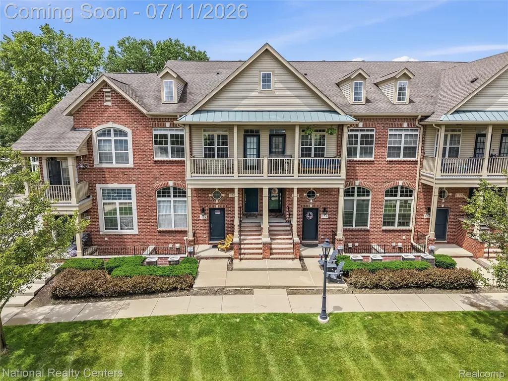 128 Sandy Lane Walled Lake City MI 48390