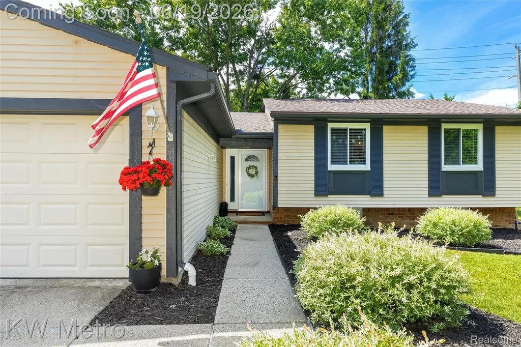 839 Dressler Lane Rochester Hills City MI 48307