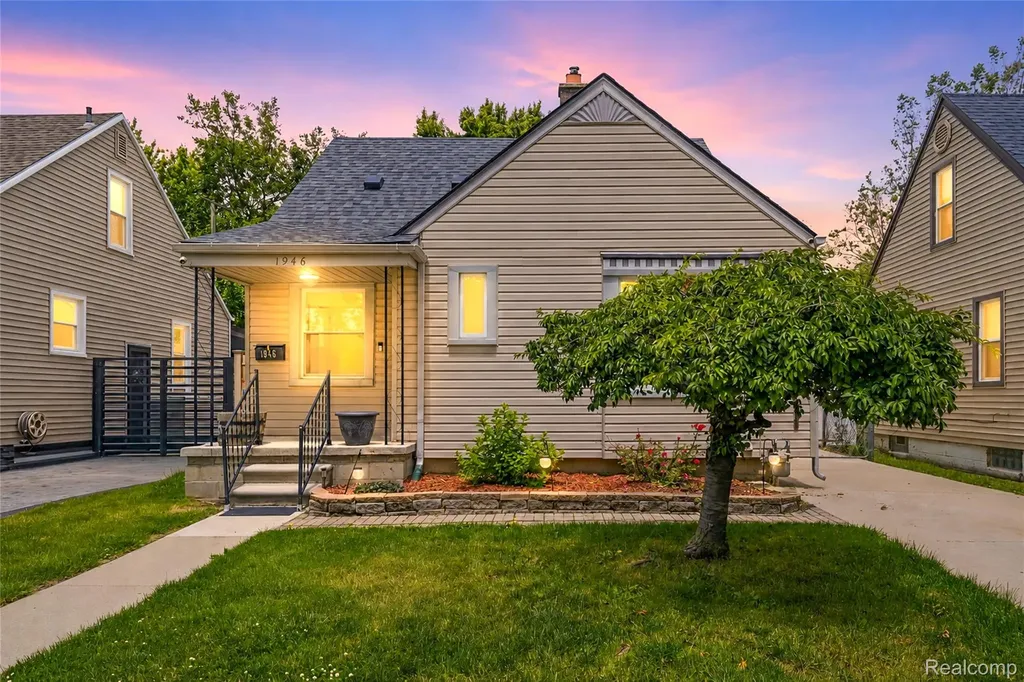 1946 Leblanc Street Lincoln Park City MI 48146