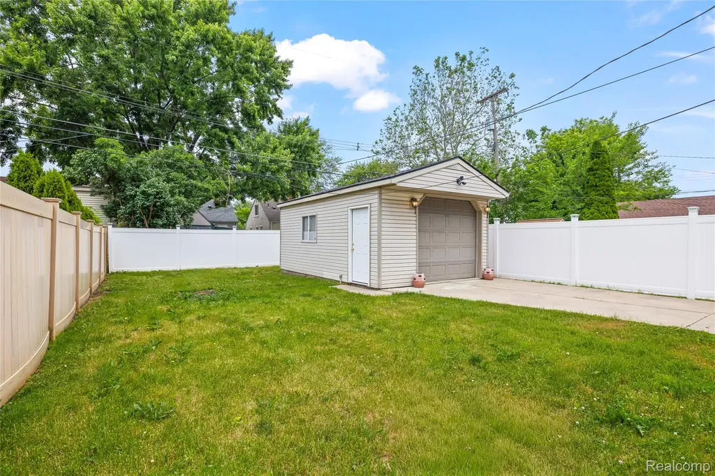 1946 Leblanc Street Lincoln Park City MI 48146