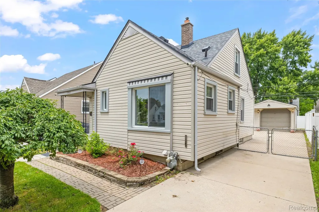 1946 Leblanc Street Lincoln Park City MI 48146