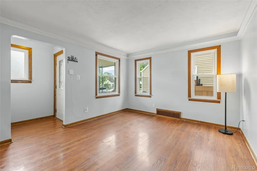 1946 Leblanc Street Lincoln Park City MI 48146