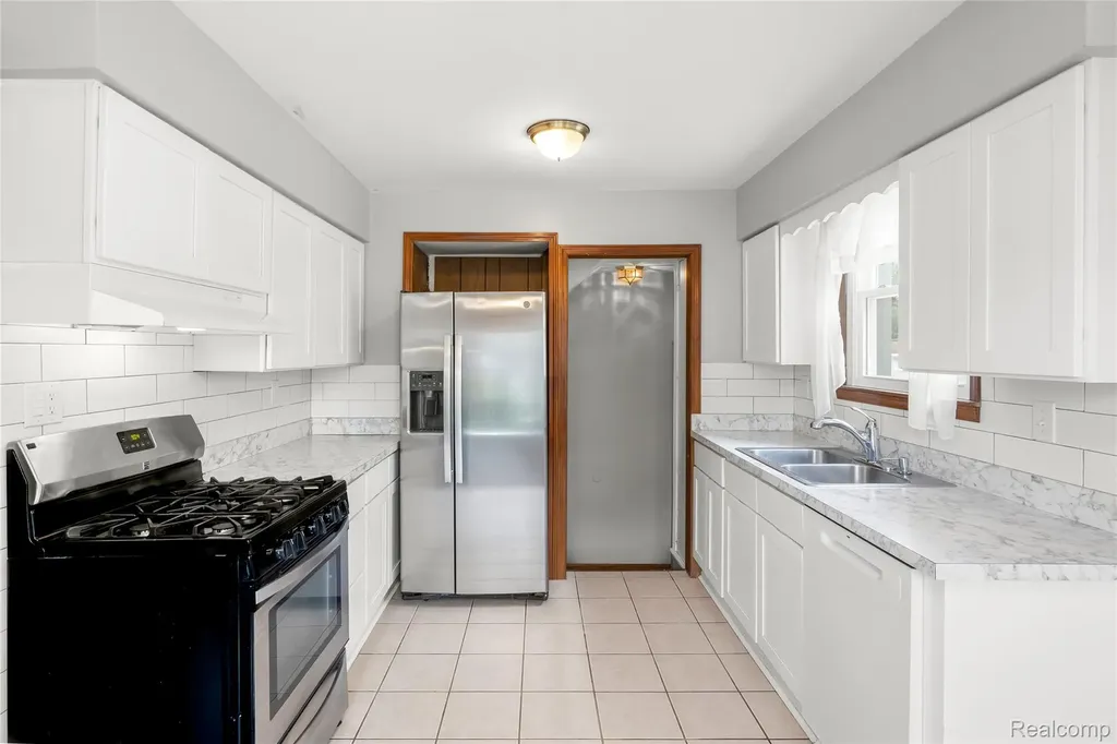 1946 Leblanc Street Lincoln Park City MI 48146