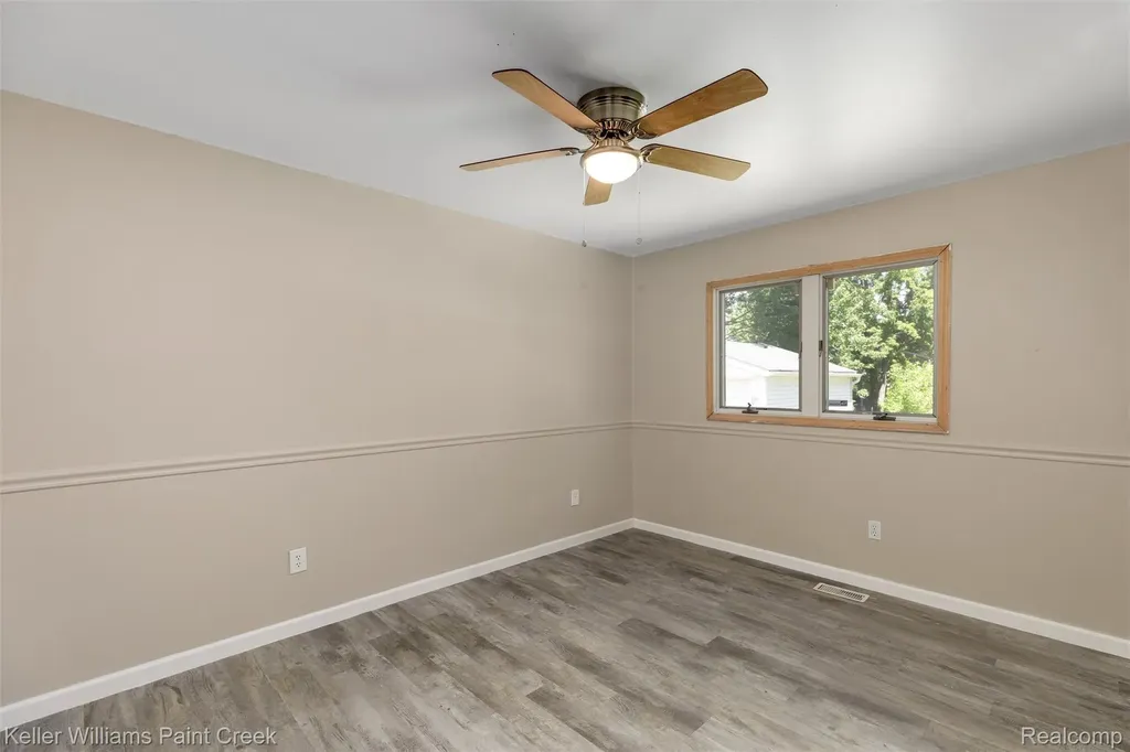 39240 Nottingham Street Westland City MI 48186